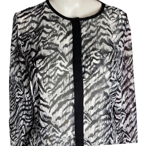 Khardashian Collection Woman’s Zebra Blouse Size L - Picture 2 of 8